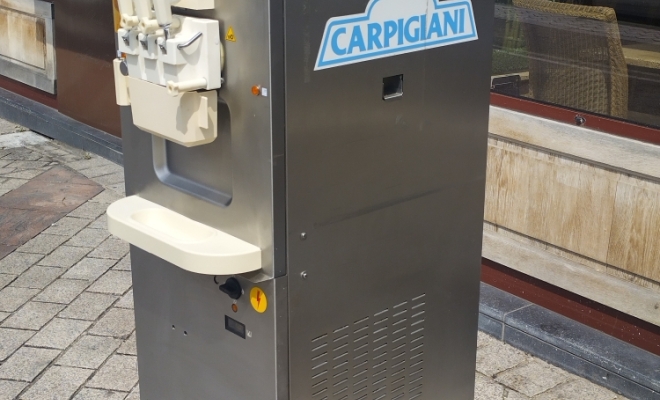 Installation de machine à glace à l'italienne, Rang-du-Fliers, C2L Pompe à Chaleur et Climatisation