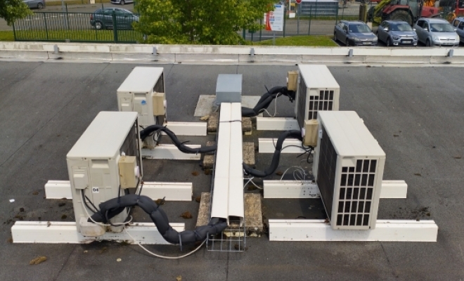 Entretien d'îlots de climatisations réversibles en toit terrasse à LENS, Rang-du-Fliers, C2L Pompe à Chaleur et Climatisation