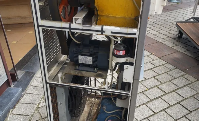 entretien machine à glace à l'italienne CARPIGIANI Tre B/P, Rang-du-Fliers, C2L Pompe à Chaleur et Climatisation